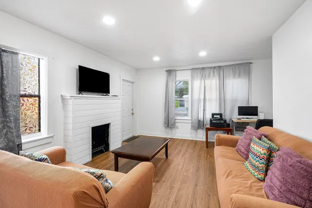  Residence photo 7