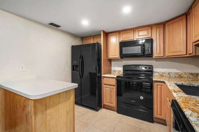 Residence photo 12
