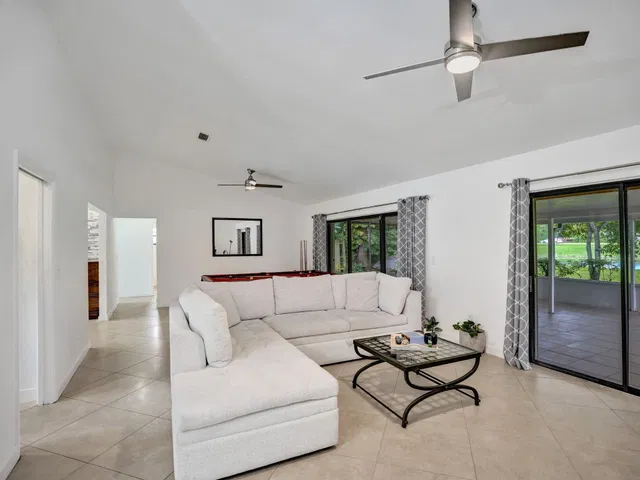Residence photo 4