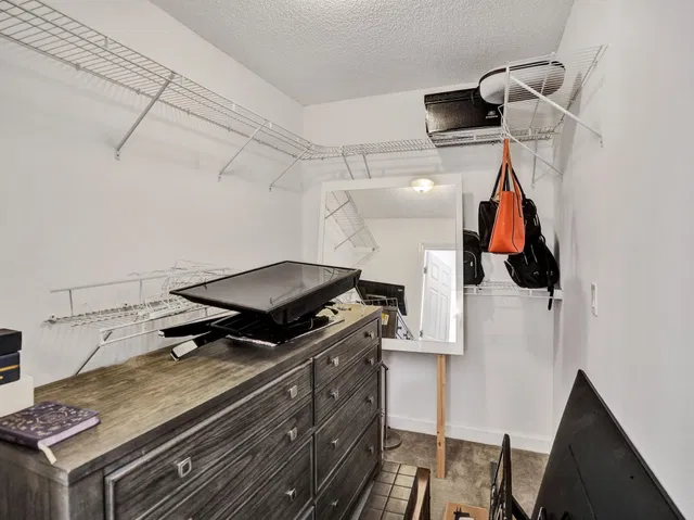 Residence photo 25