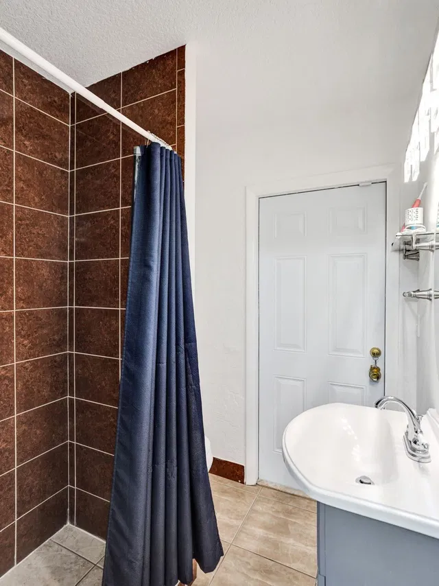 Residence photo 30