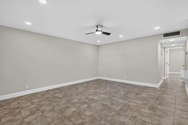  Residence photo 10