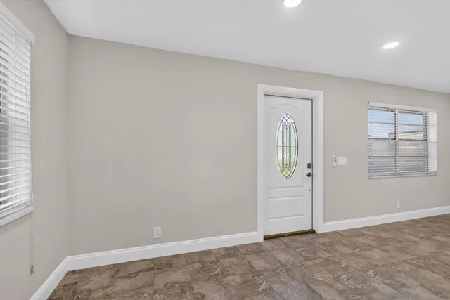  Residence photo 12