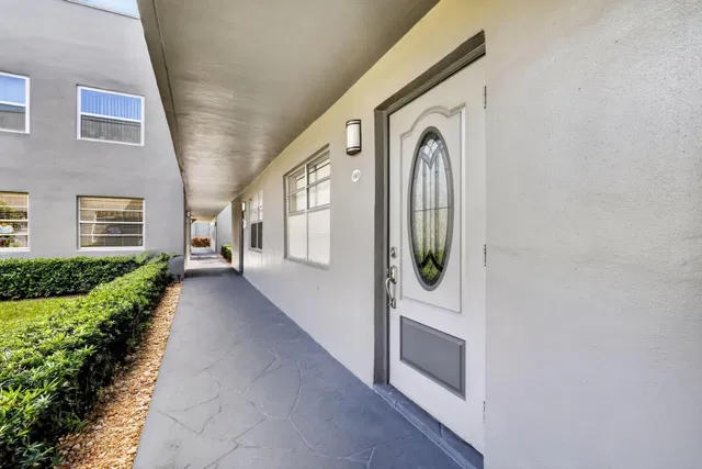  Residence photo 25
