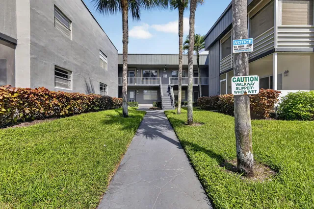  Residence photo 26