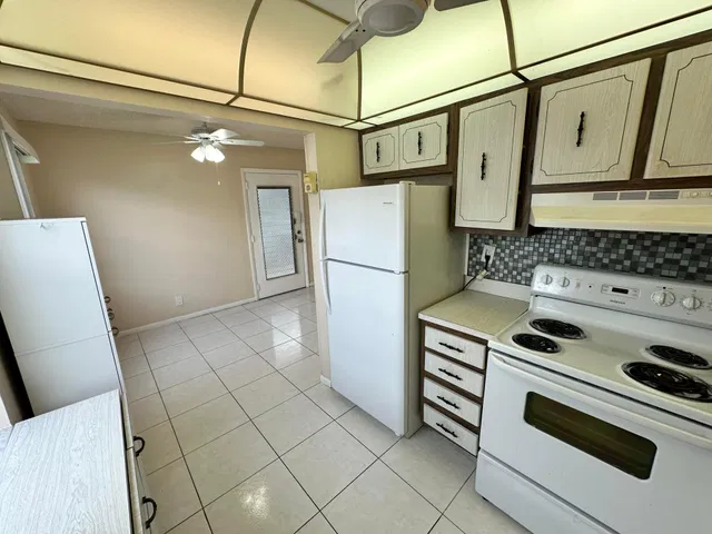 Residence photo 6