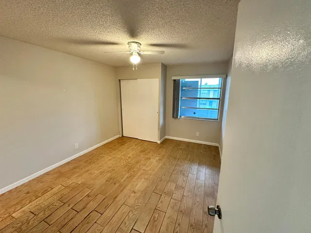 Residence photo 8
