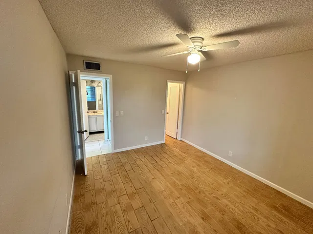 Residence photo 9