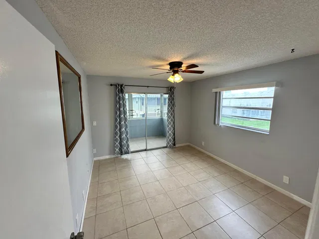 Residence photo 15
