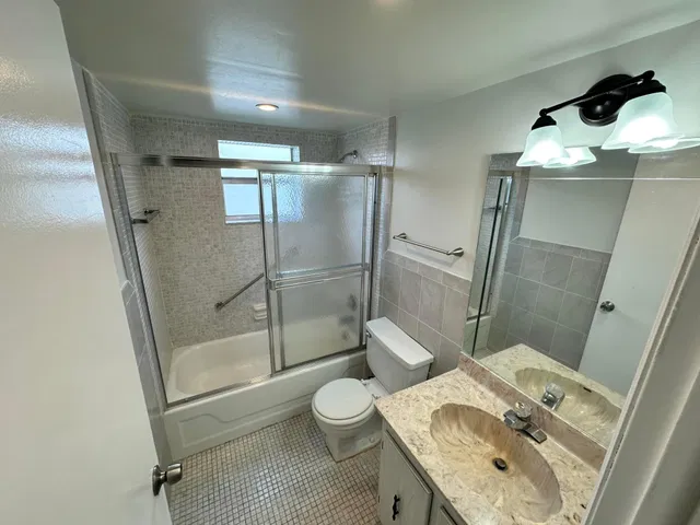 Residence photo 25