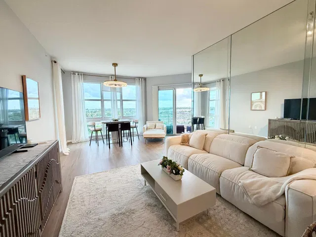 Windward Bay Lantana Unit Ph15 photo 5