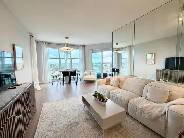 Windward Bay Lantana Unit Ph15 photo 7
