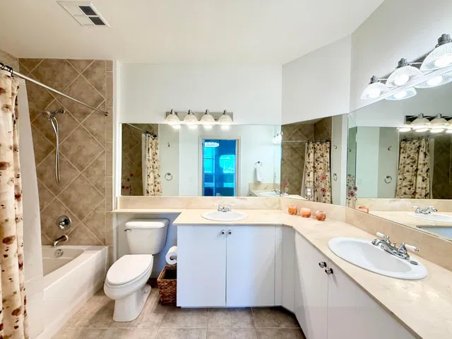 Windward Bay Lantana Unit Ph15 photo 14