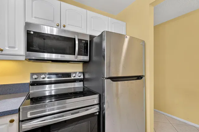 Unit 32-3208 photo 7