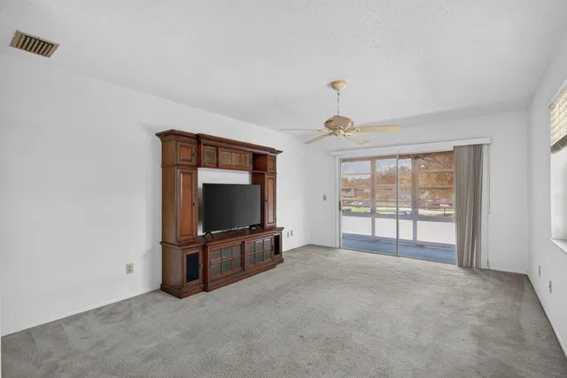 Unit 32-3208 photo 14