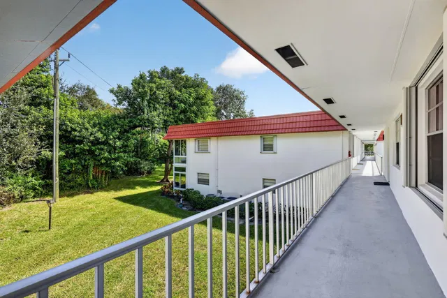 Unit 32-3208 photo 33
