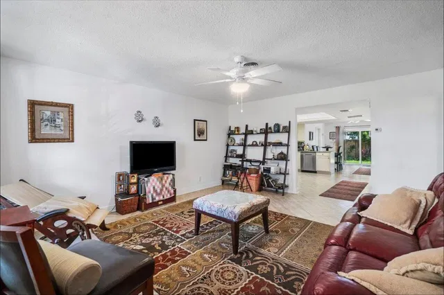 Residence photo 9
