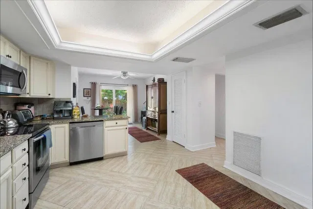 Residence photo 13