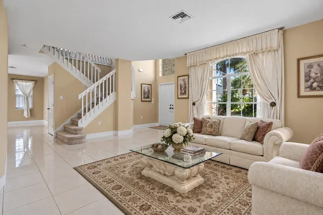 Residence photo 11