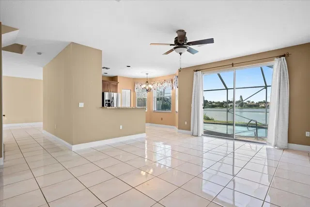 Residence photo 18