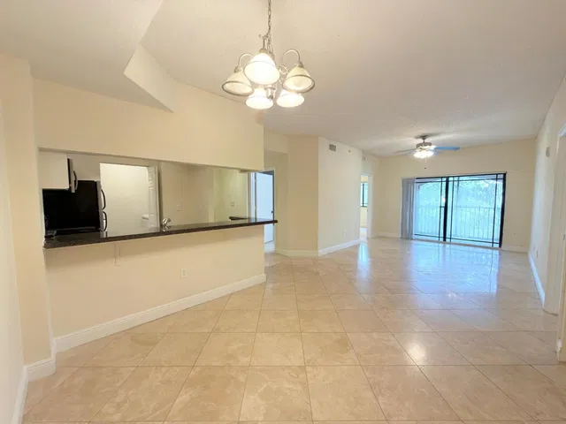 Unit 204 photo 6