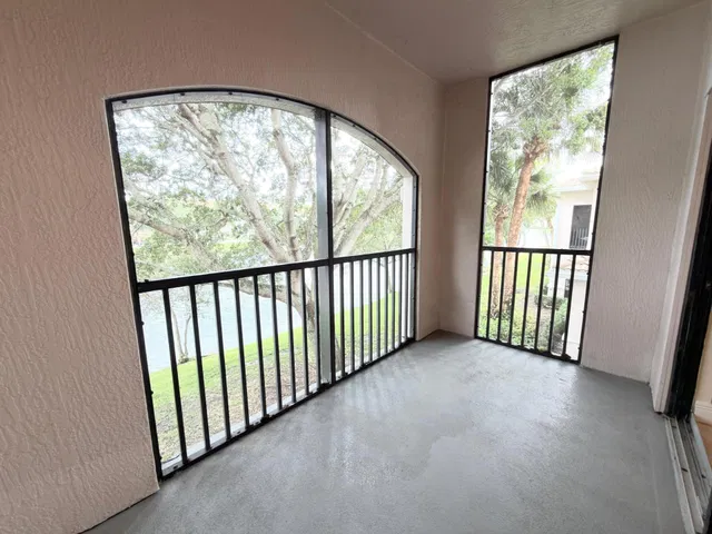 Unit 204 photo 19