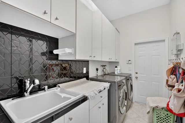 Residence photo 22