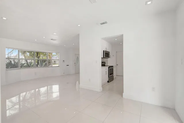 Residence photo 12