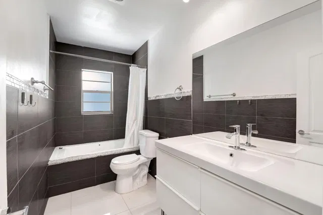 Residence photo 37