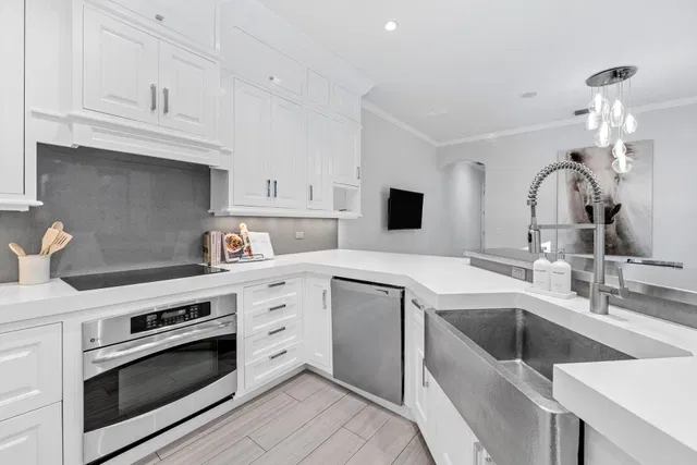 Residence photo 57