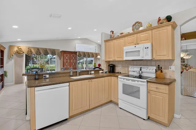 Residence photo 15
