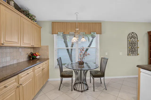Residence photo 17