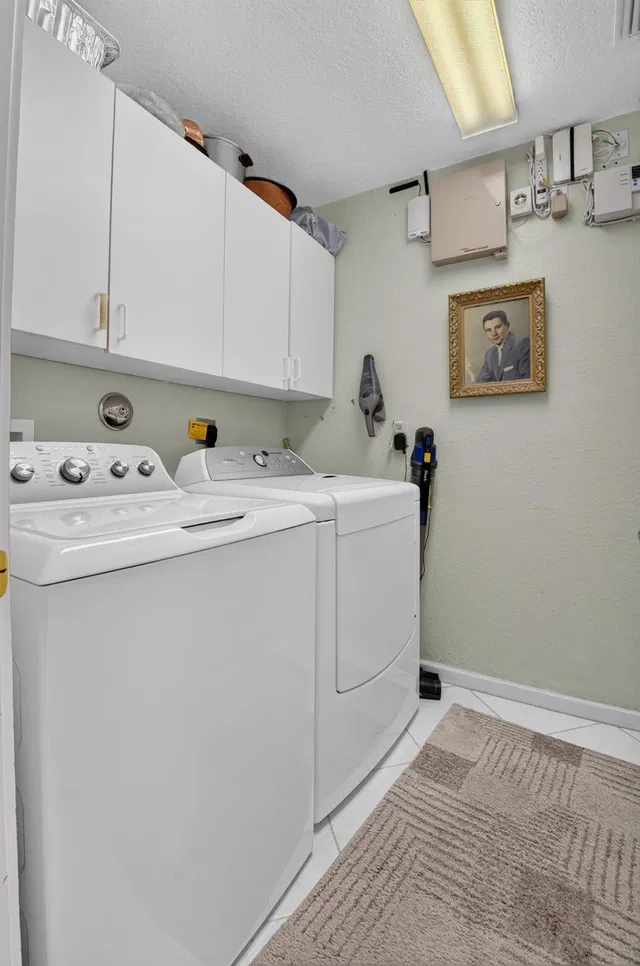 Residence photo 28