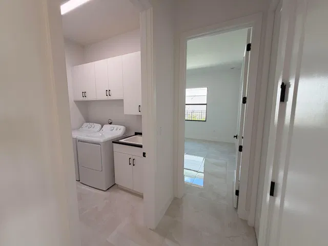 Residence photo 5
