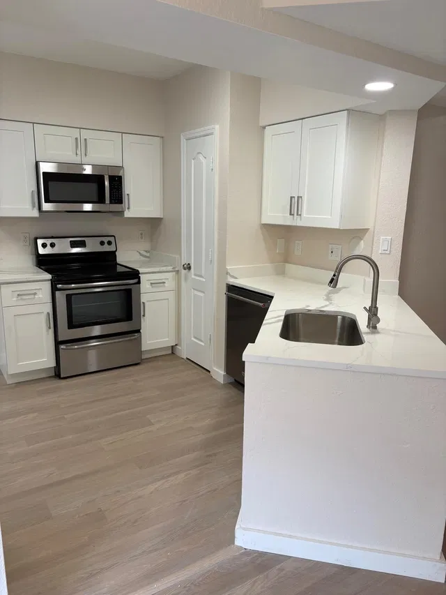 Unit 1509 photo 5