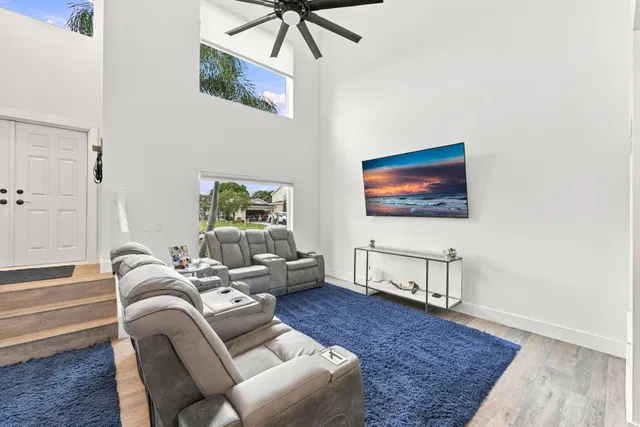Residence photo 8