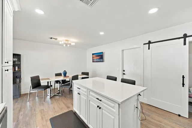 Residence photo 21