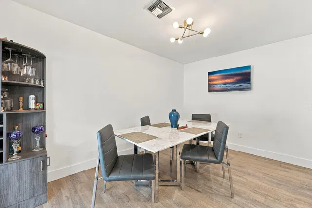 Residence photo 22