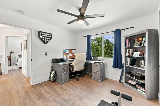 Residence photo 39