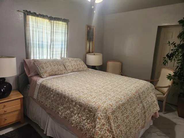 Residence photo 2