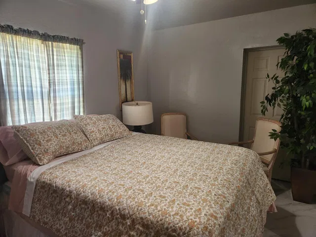 Residence photo 3