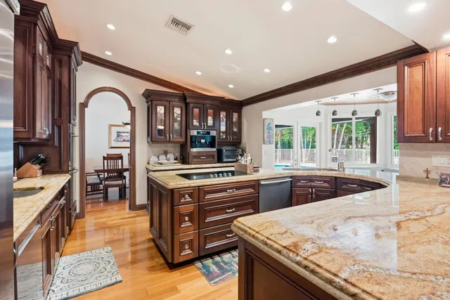 Boca Bath & Tennis Residence photo 12