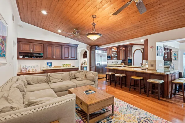 Boca Bath & Tennis Residence photo 19