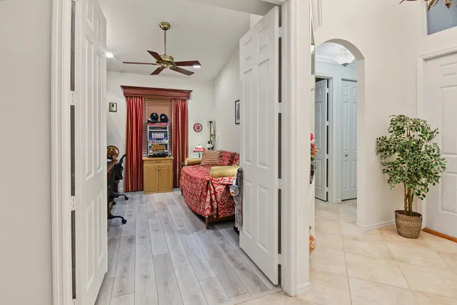  Residence photo 29