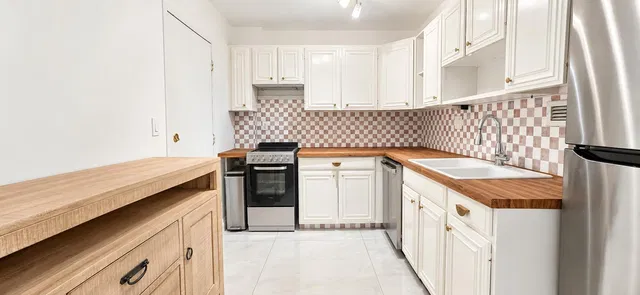 South Palm Beach Unit 1070 photo 5