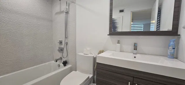 South Palm Beach Unit 1070 photo 8