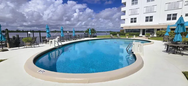 South Palm Beach Unit 1070 photo 12