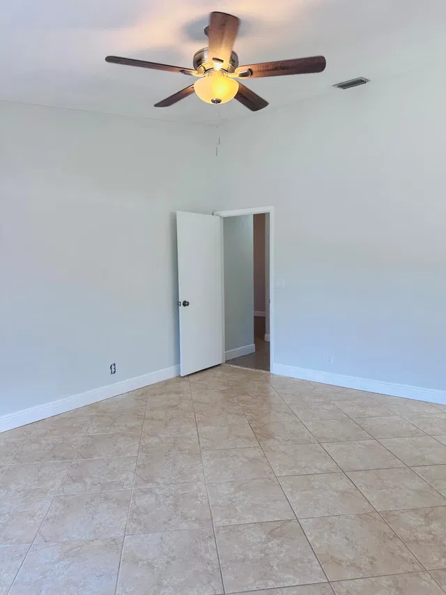 Residence photo 10