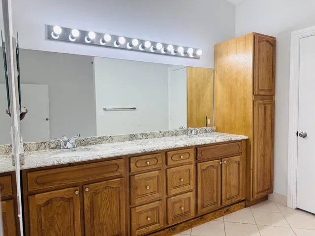 Residence photo 11