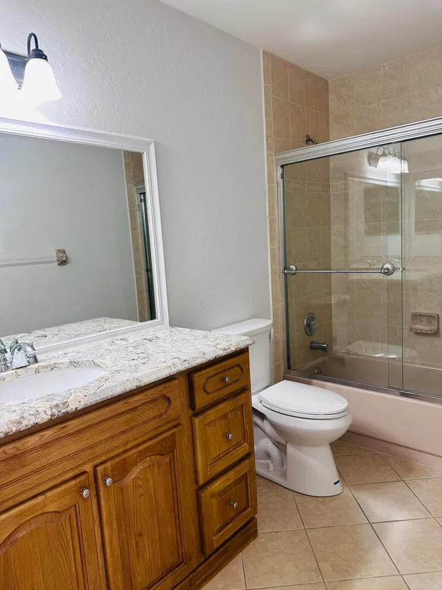 Residence photo 16